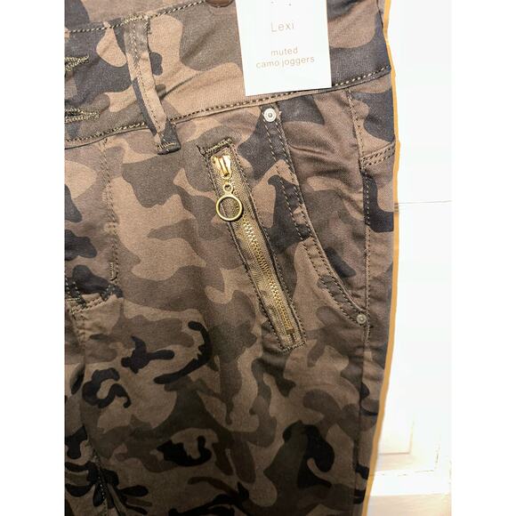 Amaryllis Joggers Size 6 (24x27) Lexi Muted Camo Zipper Pockets Stretchy - Picture 4 of 11